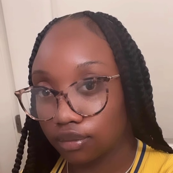 Meet your Posher, Jakeisia - Picture 1 of 1